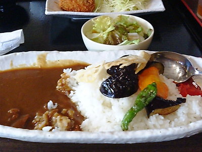 さやカレー（ミニサラダ付き）